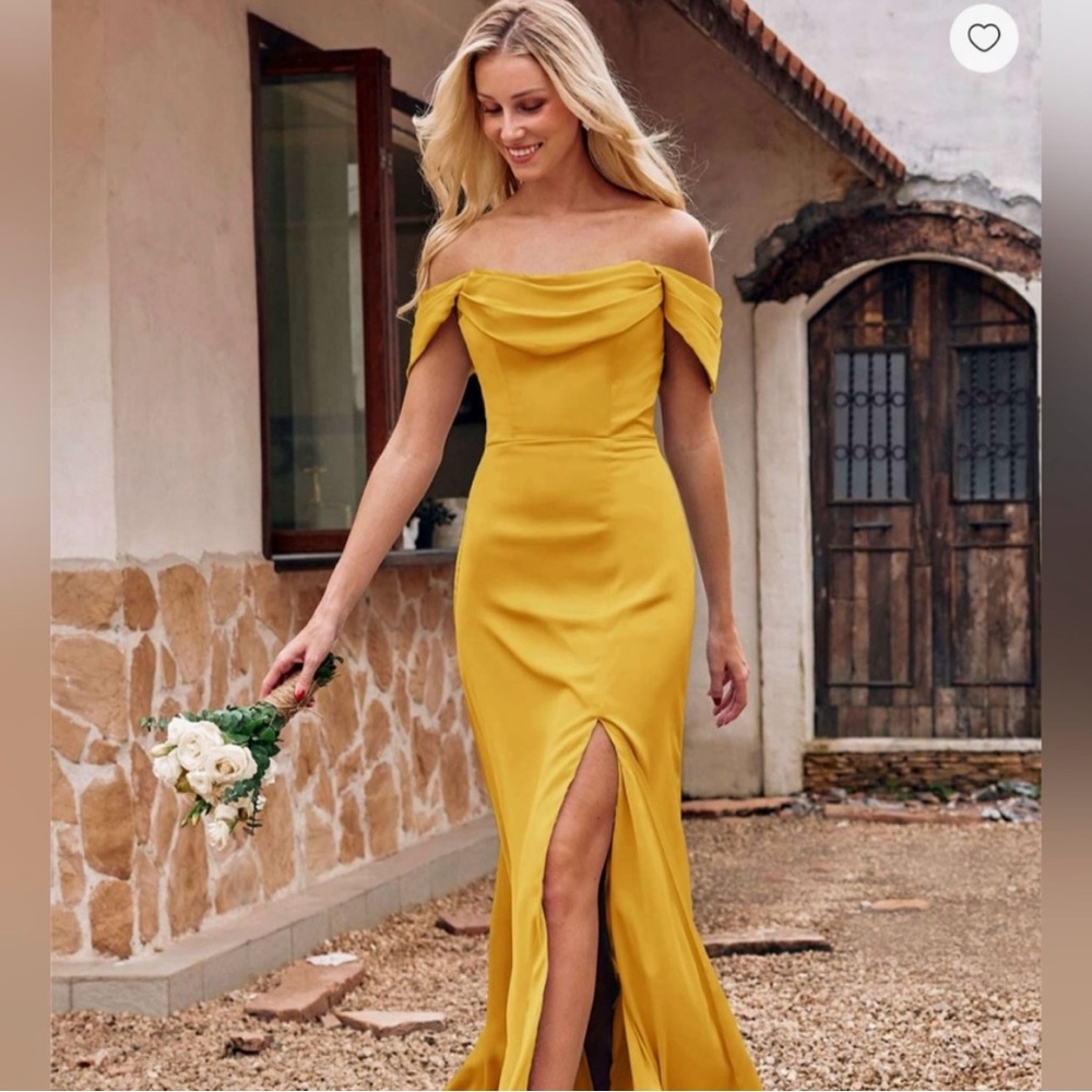 Beautiful yellow off shoulder dress ✨